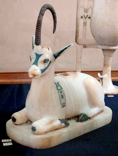 Сосуд в форме козла. Гробница Тутанхамона.