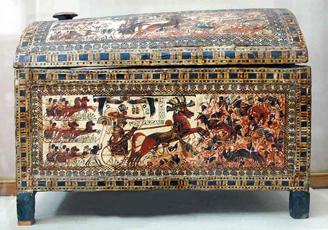 Расписной ларец фараона Тутанхамона. Широкая сторона 1.