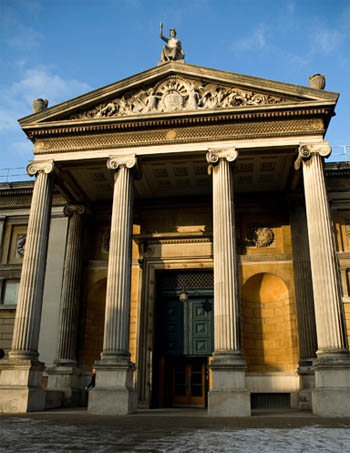 Эшмоловский музей искусства и археологии в Оксфорде.