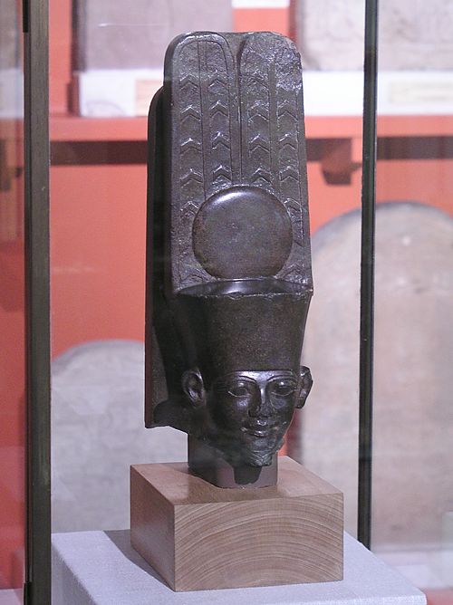 Голова статуи бога Амона. Эшмоловский музей.