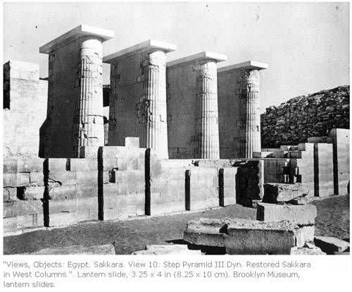 Помещение с четырьмя двойными колоннами. Погребальный комплекс фараона Джосера.
