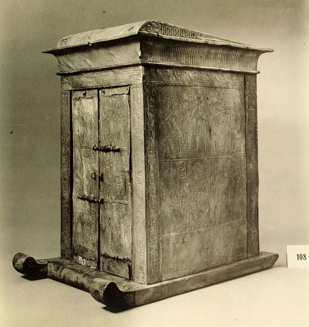 Ковчег для статуи. Вид сбоку. Гробница Тутанхамона.