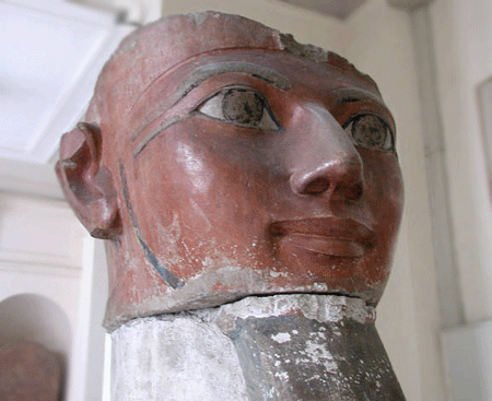 Голова статуи царицы Хатшепсут. Каирский музей.