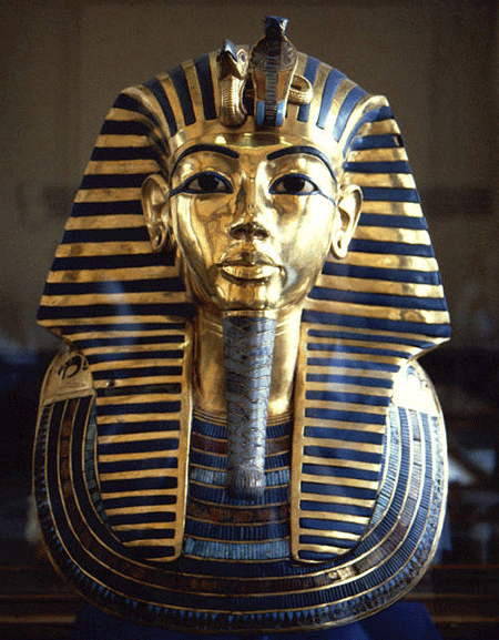 Золотая маска фараона Тутанхамона. Каирский музей.