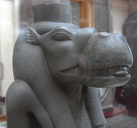 Статуя богини Таурт. Каирский музей. Зал 24.