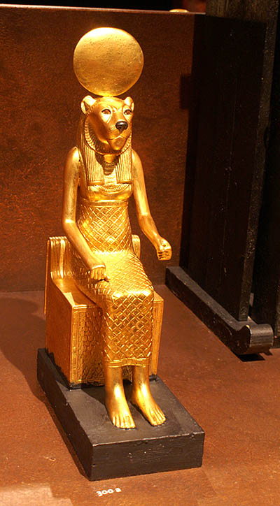 Статуэтка богини Сохмет. Гробница Тутанхамона. Каирский музей .
