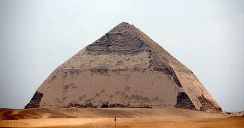 Южная пирамида Снофру.