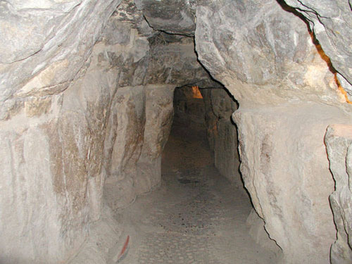 Туннель, прорытый халифом эль- Мамуном. Пирамида Хуфу (Хеопса).