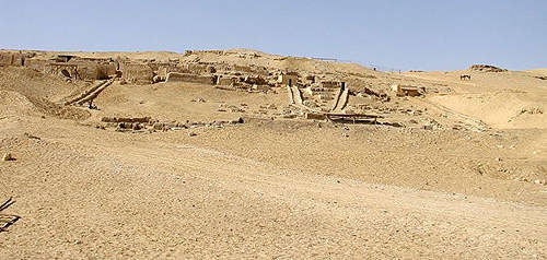  Участок, где хоронили строителей пирамид.