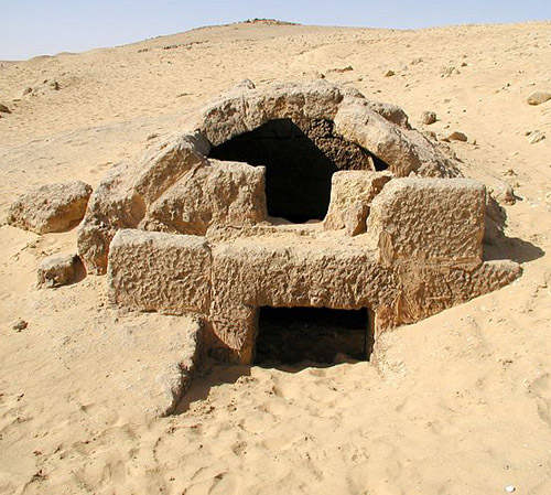 Одна из гробниц южного участка захоронений Гизы.