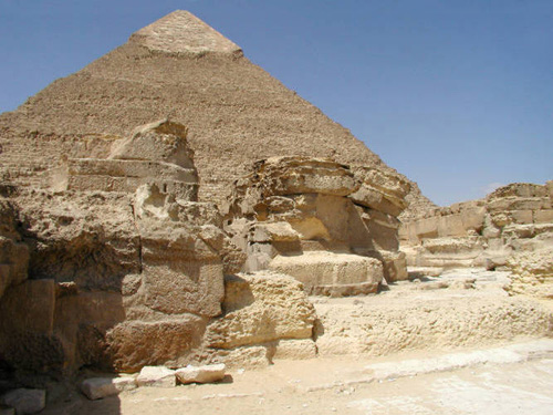 Вид на восточную сторону пирамиды Хефрена.