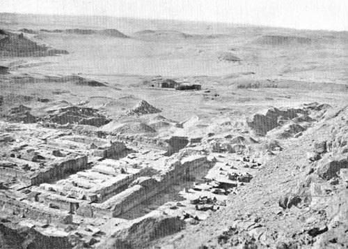Вид на заупокойный храм. Пирамида Хефрена 1909 год. Мортон Эдгар.