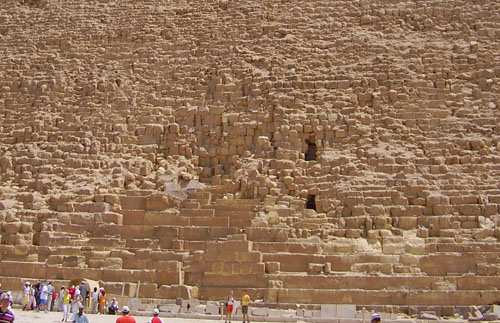 Два входа в пирамиду Хефрена.