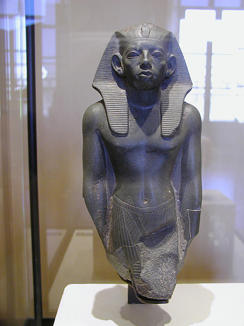 Статуя Аменемхета III. Музей в Лувре