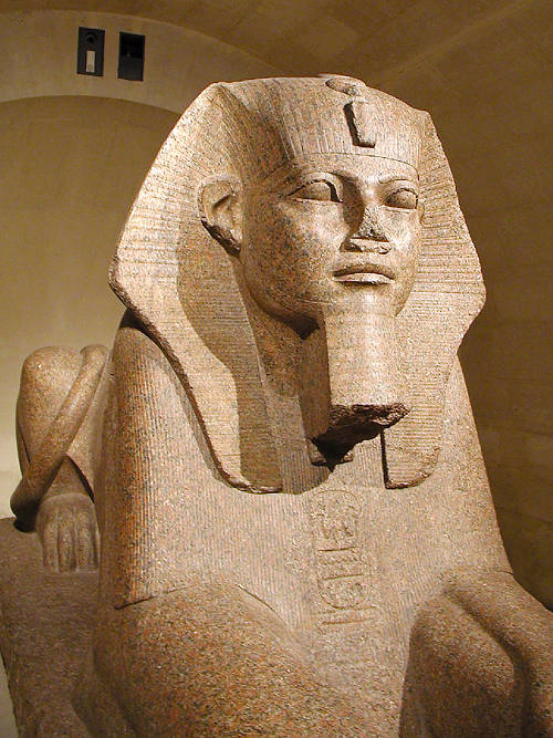 Сфинкс фараона Аменемхета II. Музей в Лувре