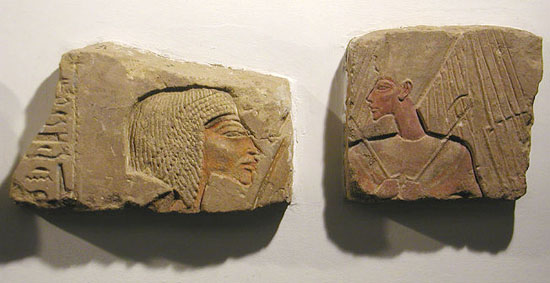 Рельеф Эхнатон и Нефертити. Музей в Луксоре