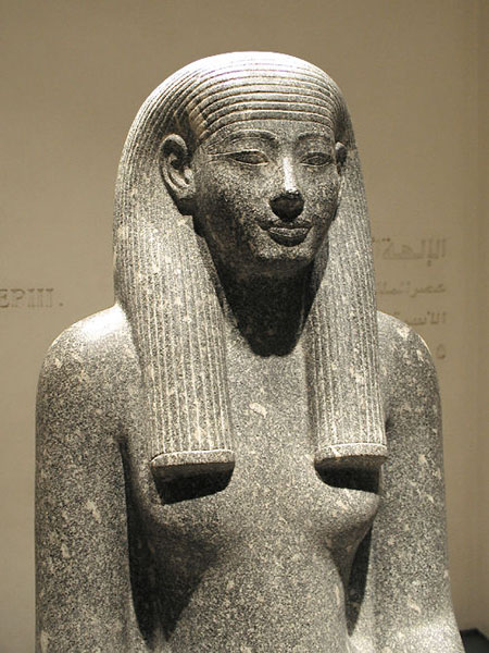 Статуя богини Инует. Музей в Луксоре