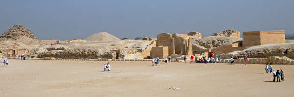 Вид на царский павильон. Фараон Джосер. Погребальный комплекс.