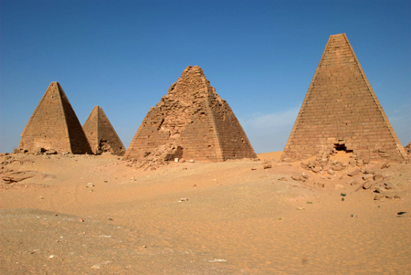 Северные пирамиды в Гебель - Баркал. Судан.