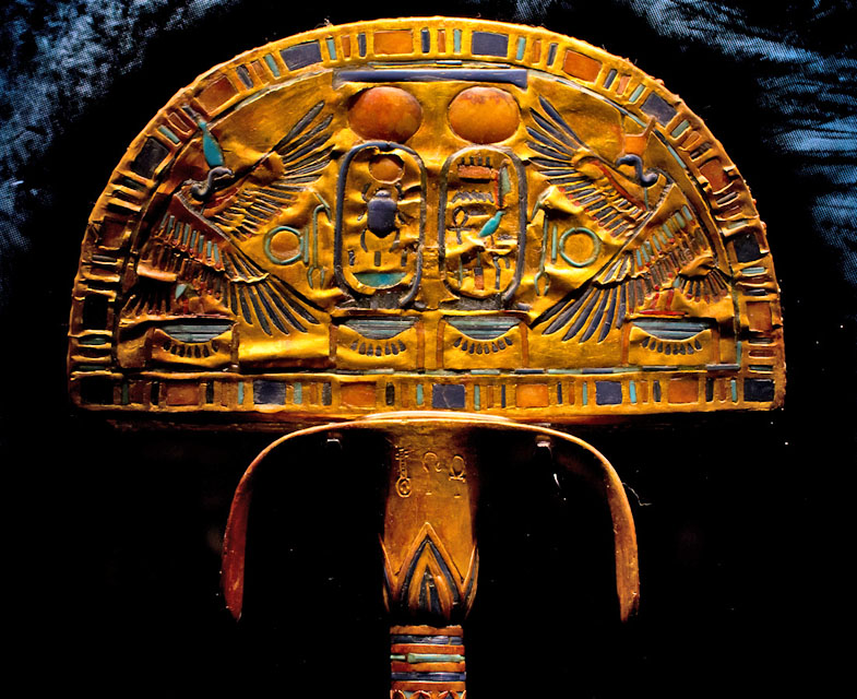 Опахало с изображением грифа. Гробница Тутанхамона.