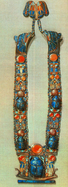 Ожерелье в форме скарабея. Гробница Тутанхамона.
